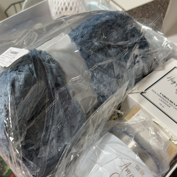 NIB HOME COLLECTION THINKING OF YOU UNBOXMENT GIFT - Picture 11 of 12